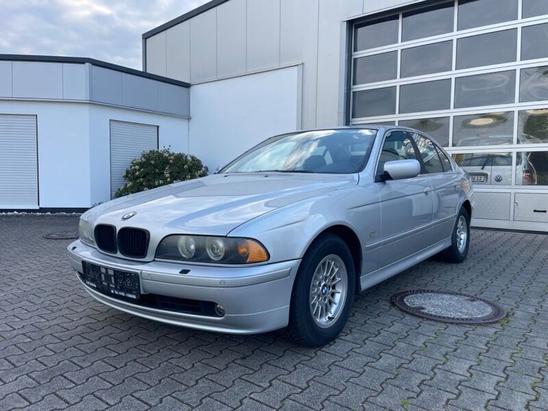 Silber Gebraucht 2000 BMW 525 Limousine | 8.900 € (Teuer) - Bild 1/4