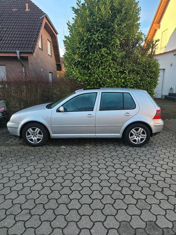 Gebraucht VW Golf IV 116 PS (85 kW) 2001 Silber Kleinwagen
