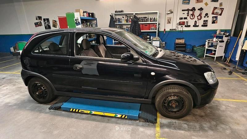 Gebraucht Opel Corsa 75 PS (55 kW) 2003 Schwarz Kleinwagen