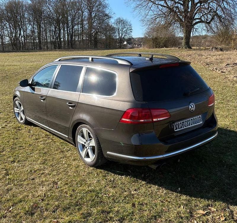 Gebraucht VW Passat Comfortline 211 PS (155 kW) 2013 Braun Kombi