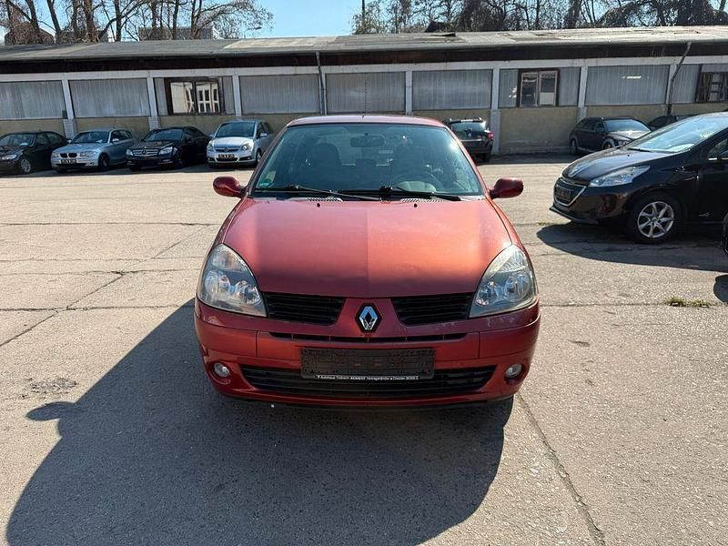 Gebraucht Renault Clio II 58 PS (42 kW) 2005 Rot Limousine