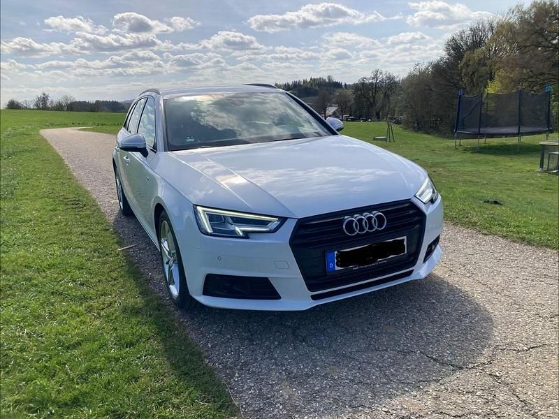 Gebraucht Audi A4 Sport 150 PS (110 kW) 2018 Weiß Kombi