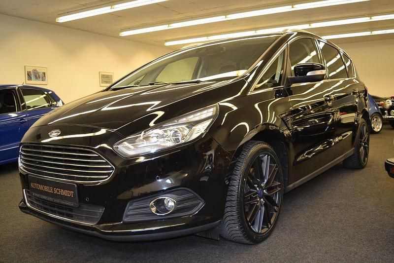 Schwarz Gebraucht 2017 Ford S-MAX Titanium Van / Kleinbus | 14.999 € (Fairer Preis) - Bild 1/4