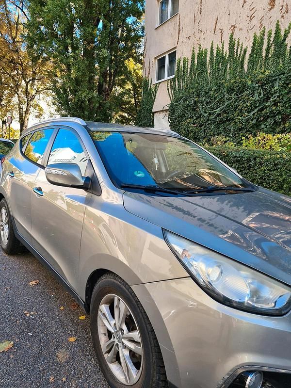 Gold Gebraucht 2025 Hyundai ix35 SUV | 6.500 € - Bild 1/4