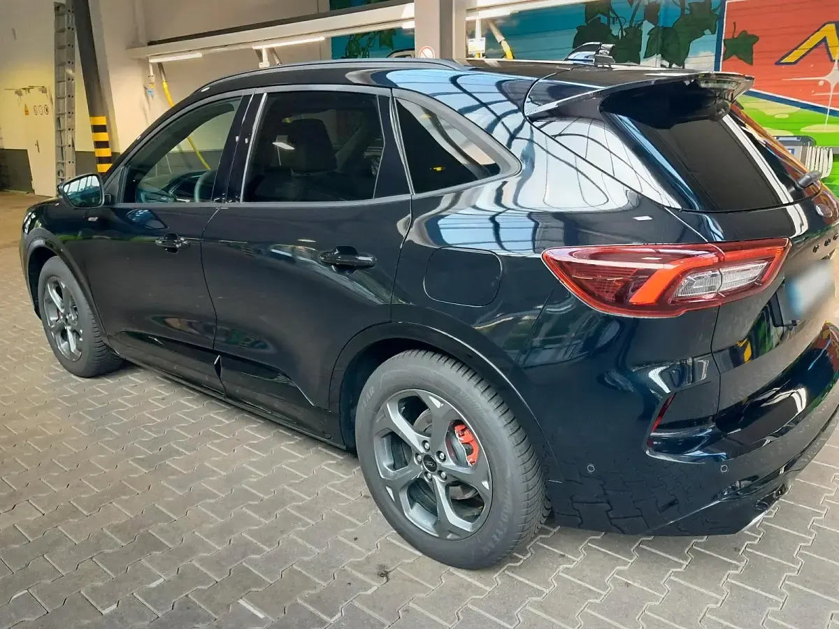 Gebraucht Ford Kuga ST-Line X 179 PS (131 kW) 2025 Schwarz SUV