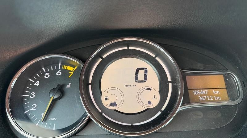 Gebraucht Renault Mégane 110 PS (80 kW) 2015 Weiß Limousine