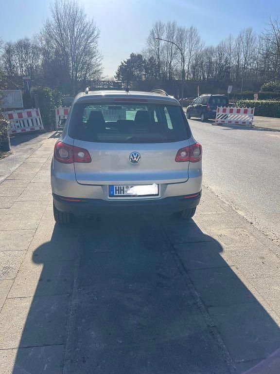 Gebraucht VW Tiguan Trendline 140 PS (102 kW) 2009 Silber SUV