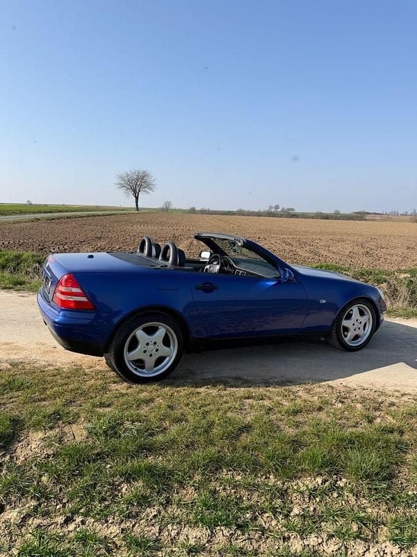 Gebraucht Mercedes SLK230 193 PS (141 kW) 2001 Blau Cabrio