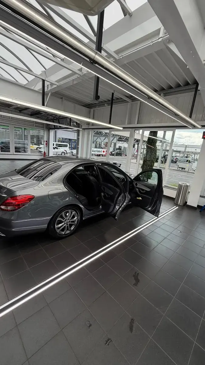 Gebraucht Mercedes C180 156 PS (114 kW) 2017 Grau Limousine