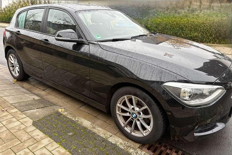 Schwarz Gebraucht 2013 BMW 116 Kleinwagen | 8.900 € (Fairer Preis) - Bild 1/4