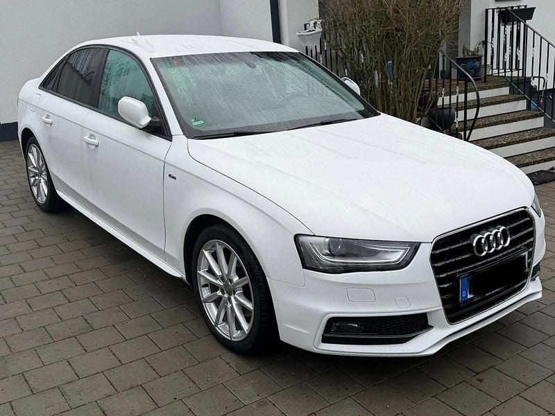 Weiß Gebraucht 2016 Audi A4 S-Line Limousine | 11.900 € (Superpreis) - Bild 1/4