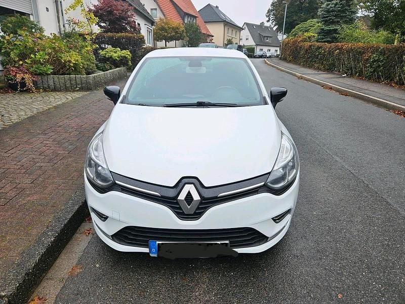 Weiß Gebraucht 2019 Renault Clio IV Limousine | 8.950 € (Superpreis) - Bild 1/4