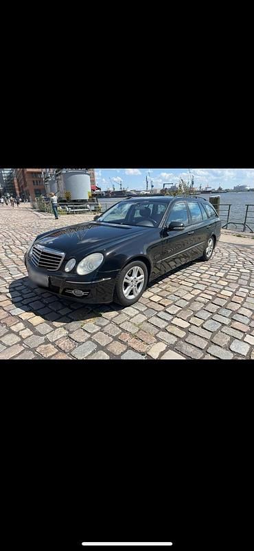Schwarz Gebraucht 2007 Mercedes E220 Avantgarde Kombi | 2.600 € (Guter Preis) - Bild 1/4