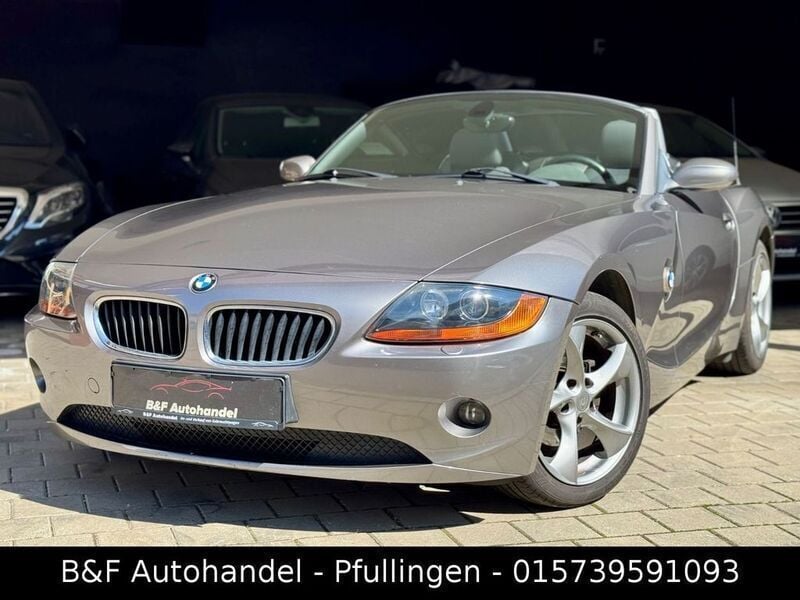 Grau Gebraucht 2005 BMW Z4 Sport Line Cabrio | 8.950 € (Superpreis) - Bild 1/4