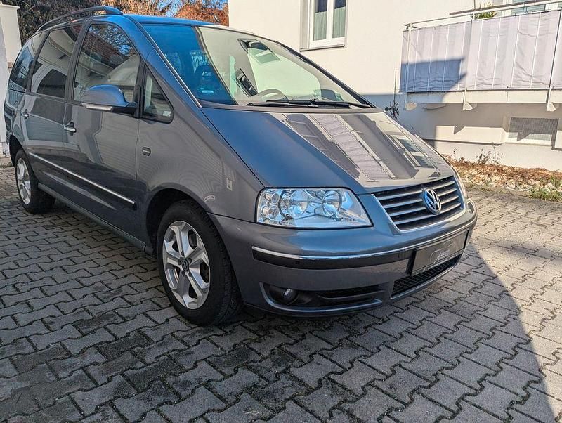 Gebraucht VW Sharan United 140 PS (102 kW) 2009 Grau Van / Kleinbus