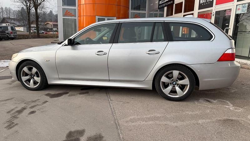 Gebraucht BMW 530 M Sport 231 PS (169 kW) 2006 Silber Kombi