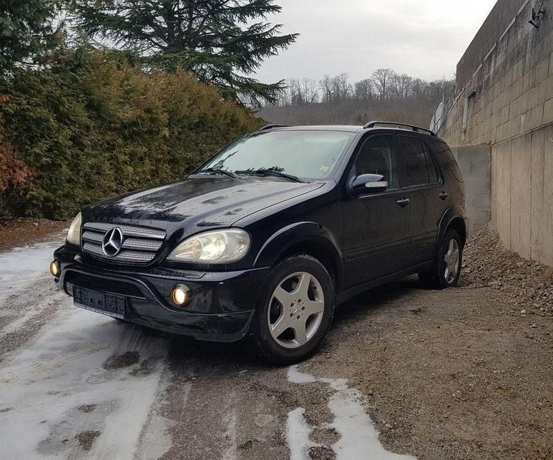 Schwarz Gebraucht 2002 Mercedes ML55 AMG AMG SUV | 4.990 € - Bild 1/4