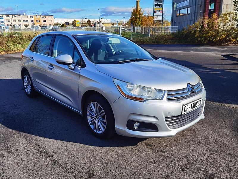 Gebraucht Citroën C4 Tendance 95 PS (69 kW) 2011 Grau Limousine