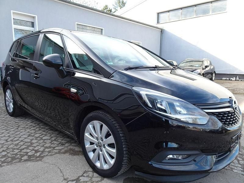 Gebraucht Opel Zafira 140 PS (102 kW) 2018 Schwarz Van / Kleinbus