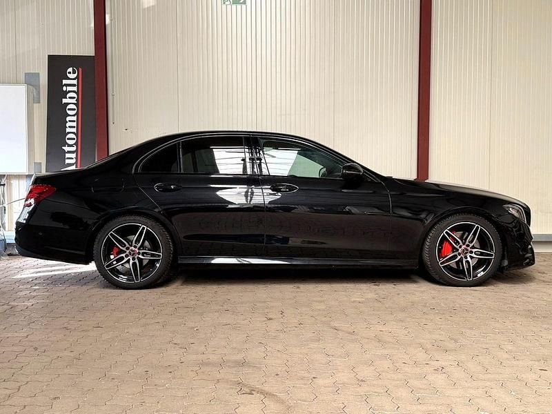 Gebraucht Mercedes E300 AMG 245 PS (180 kW) 2019 Schwarz Limousine