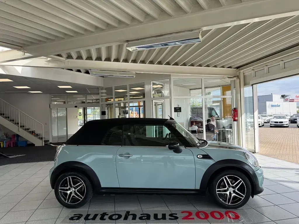 Gebraucht Mini Cooper Cabriolet 122 PS (89 kW) 2011 Blau Cabrio