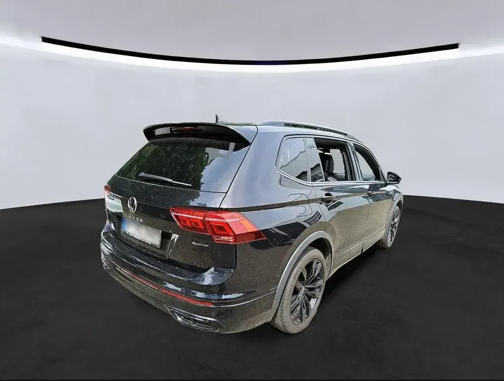 Gebraucht VW Tiguan Allspace R-line 245 PS (180 kW) 2022 Grau (platinum grey metallic) SUV