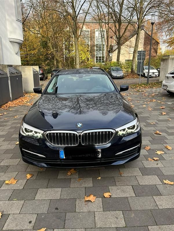 Gebraucht BMW 530 265 PS (194 kW) 2019 Blau Kombi