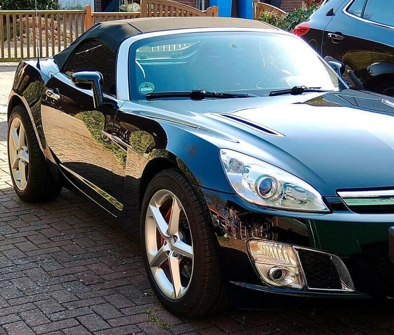 Schwarz Gebraucht 2007 Opel GT Cabrio | 17.450 € (Fairer Preis) - Bild 1/4