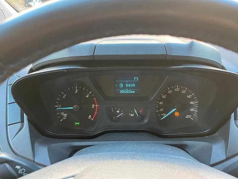 Gebraucht Ford Transit Trend 125 PS (91 kW) 2015 Weiß Kombi