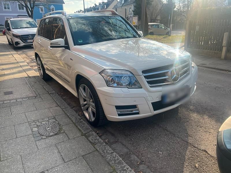 Gebraucht Mercedes GLK250 204 PS (150 kW) 2011 Weiß SUV