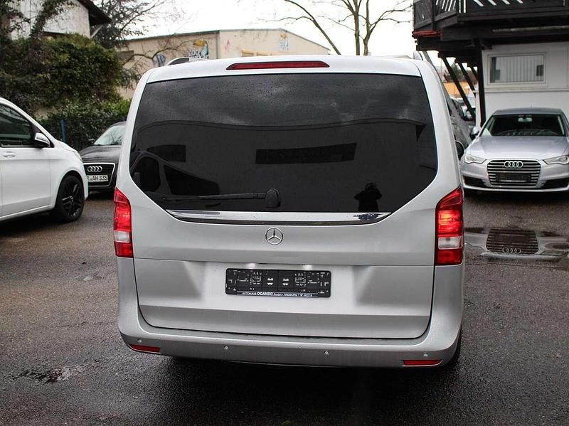 Gebraucht Mercedes V220 Edition 163 PS (119 kW) 2014 Brillantsilbver Van / Kleinbus