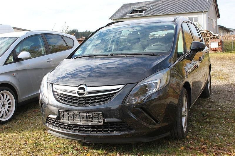 Schwarz Gebraucht 2016 Opel Zafira Van / Kleinbus | 6.450 € (Guter Preis) - Bild 1/4