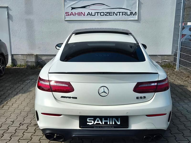 Gebraucht Mercedes E400 AMG 333 PS (244 kW) 2017 Weiß Coupé