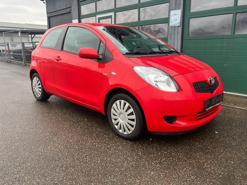 Super red 5 Gebraucht 2007 Toyota Yaris Sol Limousine | 3.590 € (Fairer Preis) - Bild 1/4