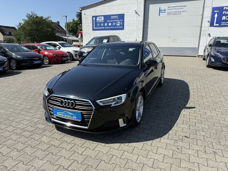 Brillantschwarz Gebraucht 2020 Audi A3 Sport Limousine | 19.990 € (Guter Preis) - Bild 1/4