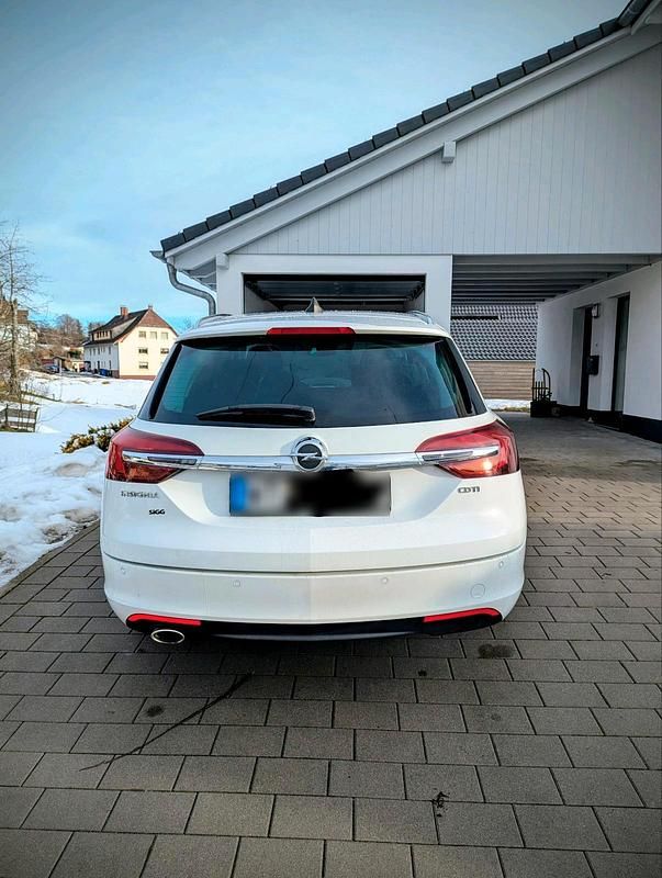 Gebraucht Opel Insignia 170 PS (125 kW) 2015 Weiß Kombi