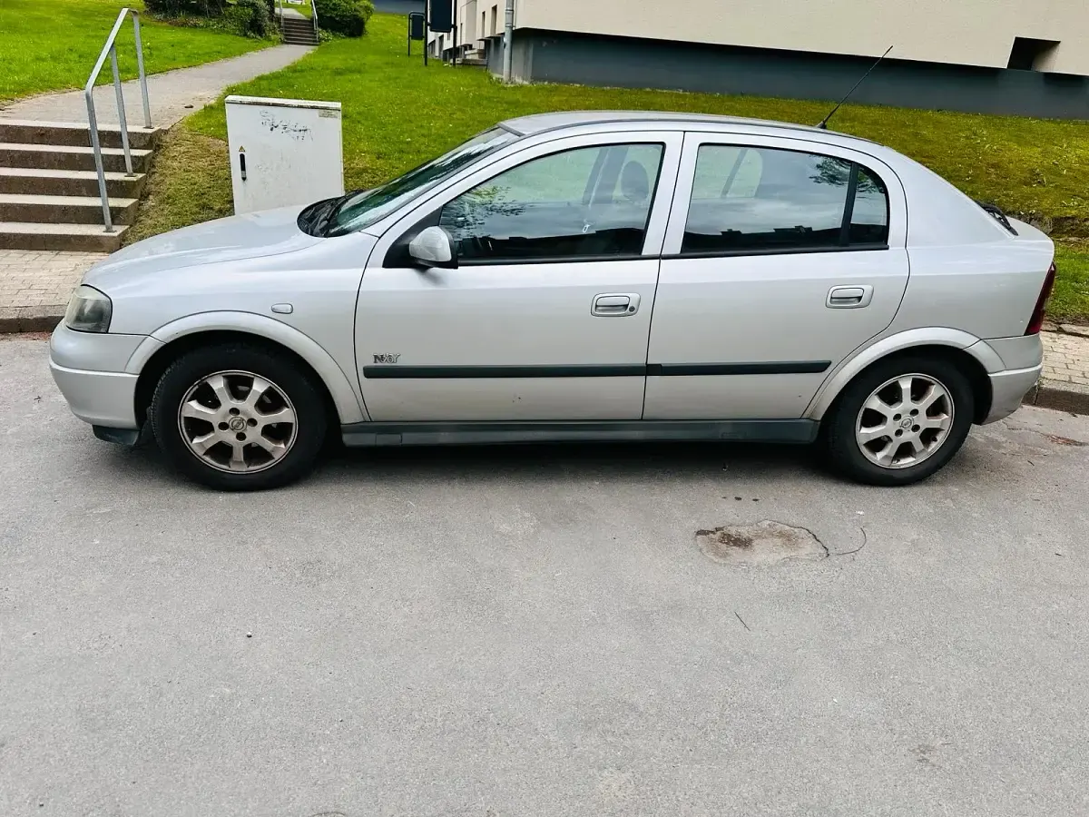 Gebraucht Opel Astra 84 PS (61 kW) 2003 Grau Kleinwagen