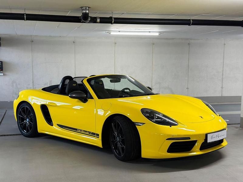 Gelb Gebraucht 2019 Porsche 718 Boxster Cabrio | 59.900 € (Fairer Preis) - Bild 1/4