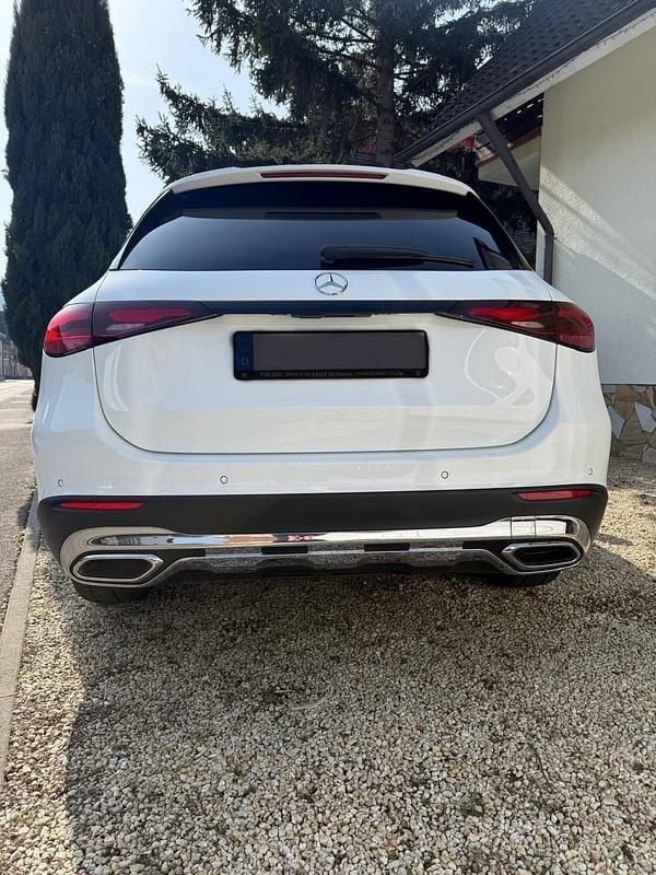 Gebraucht Mercedes GLC220 Advanced 197 PS (144 kW) 2023 Weiß SUV