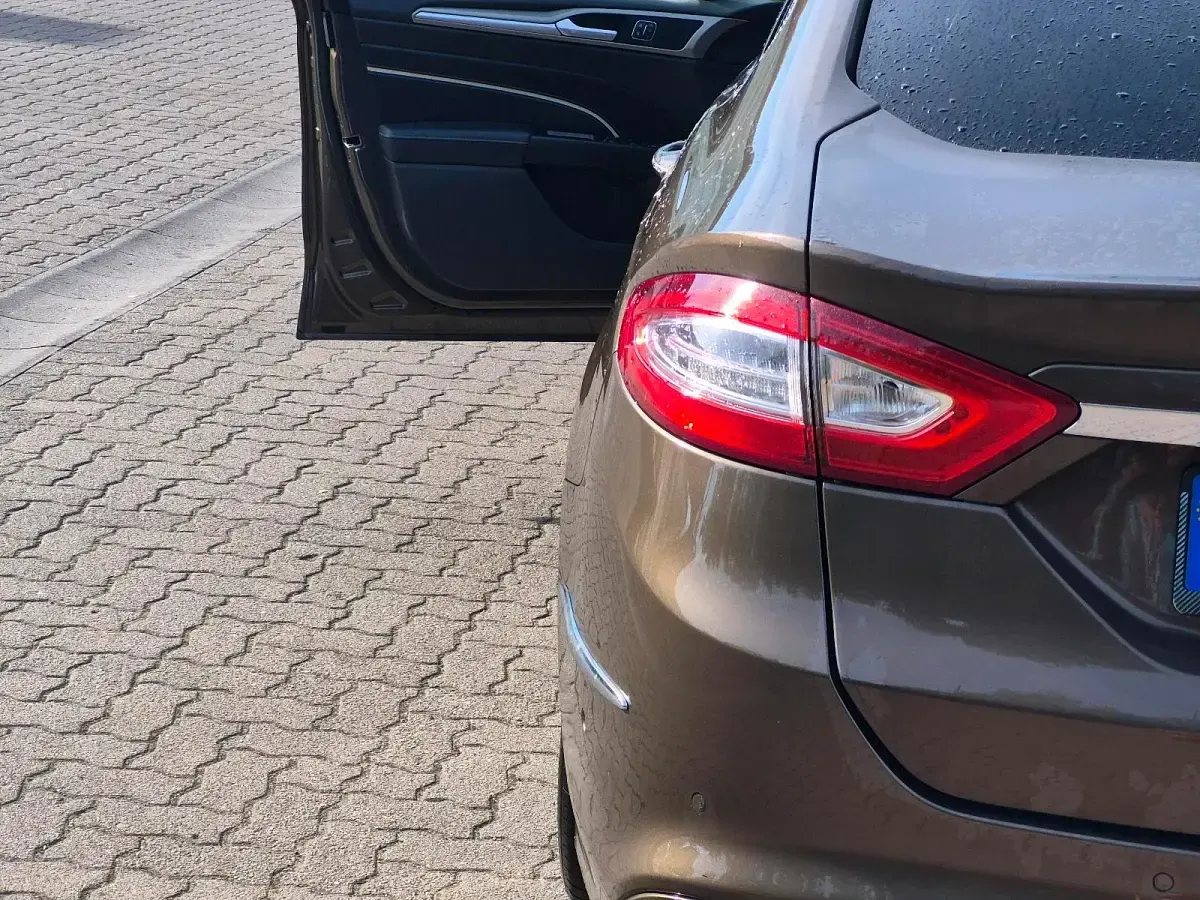 Gebraucht Ford Mondeo Vignale 239 PS (175 kW) 2016 Braun Limousine