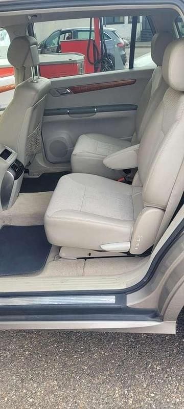 Gebraucht Mercedes R320 224 PS (164 kW) 2007 Grau Van / Kleinbus