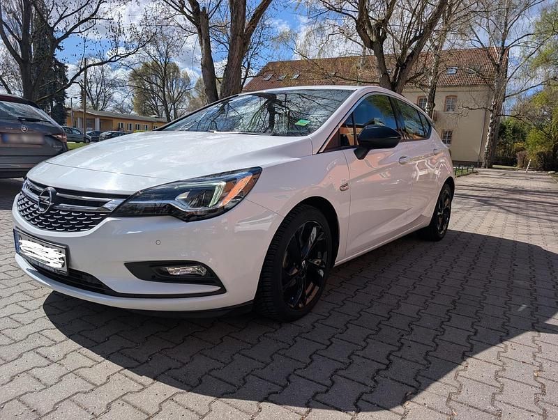 Gebraucht Opel Astra 110 PS (80 kW) 2017 Weiß Kleinwagen