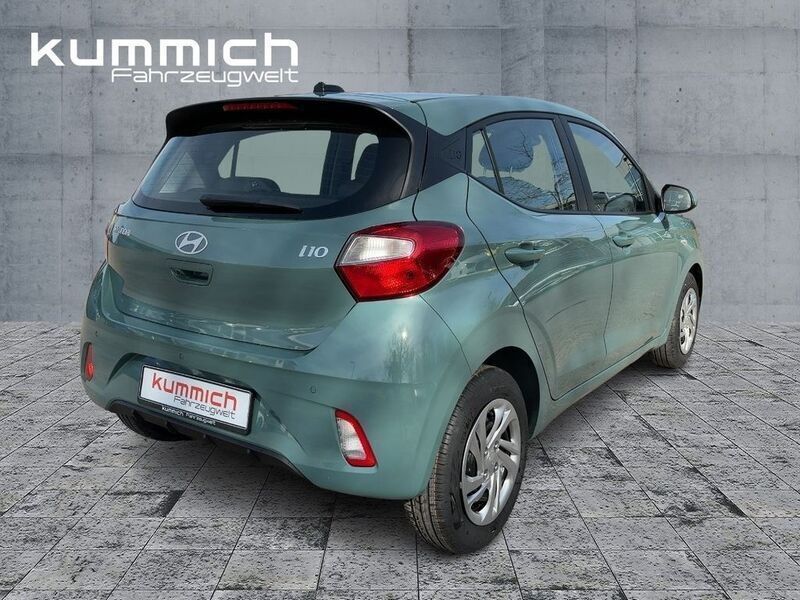 Neu Hyundai i10 Select 63 PS (46 kW) 2025 Mangrove green (grün) Kleinwagen