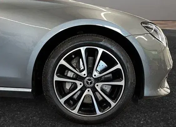 Gebraucht Mercedes E450 Avantgarde 367 PS (269 kW) 2019 Grau Limousine