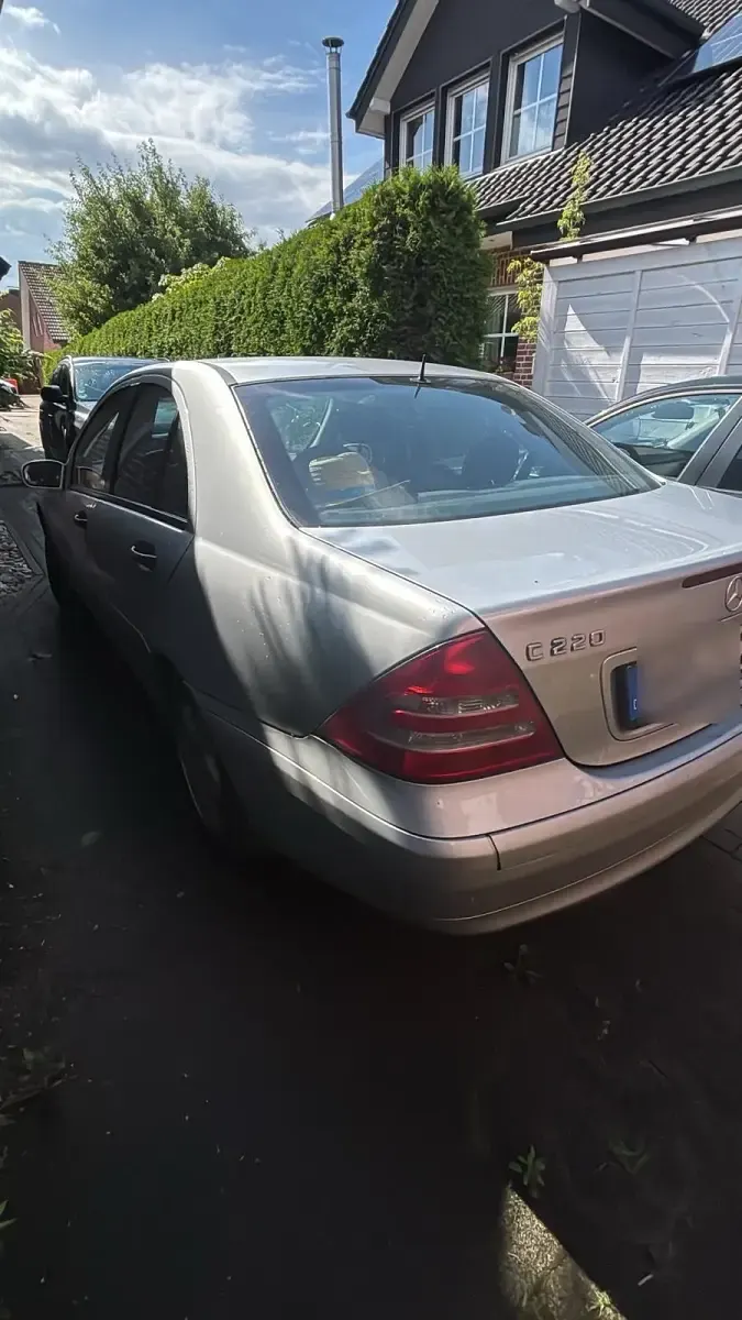 Gebraucht Mercedes C220 2001 Silber Limousine