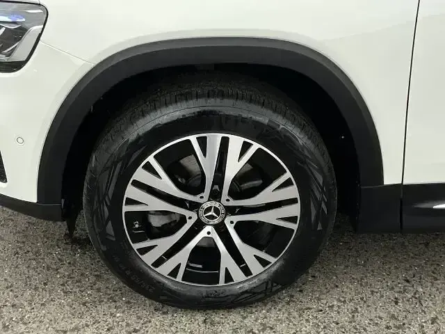 Gebraucht Mercedes GLB200 Progressive 163 PS (119 kW) 2025 Weiß SUV