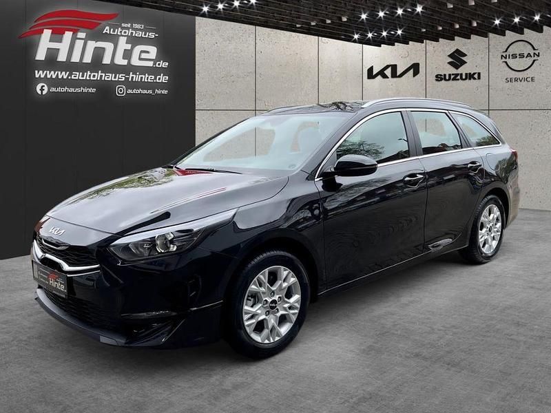 1k) black pearl m (schwarz Neu 2025 Kia Ceed Sportswagon Kombi | 24.975 € - Bild 1/3