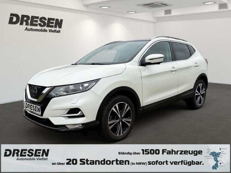 M) (weiss Gebraucht 2017 Nissan Qashqai 360º SUV | 15.480 € (Etwas zu teuer) - Bild 1/4