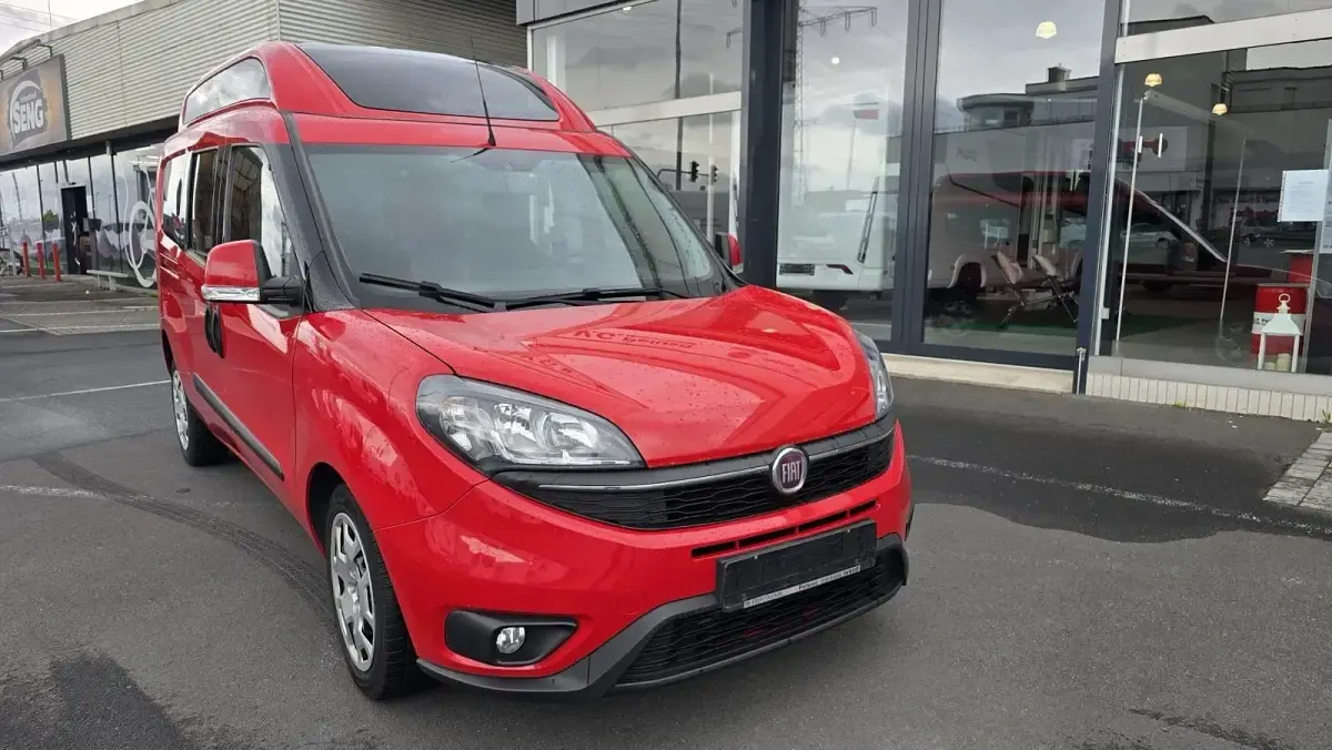 Gebraucht Fiat Doblò 120 PS (88 kW) 2019 Rot Van / Kleinbus