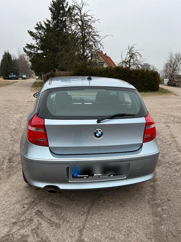 Gebraucht BMW 116 122 PS (89 kW) 2009 Silber Kleinwagen